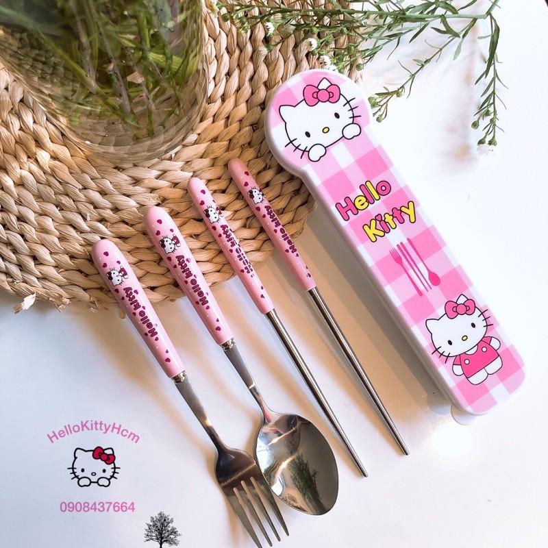 Bộ muỗng nĩa inox cán sứ có hộp HelloKitty