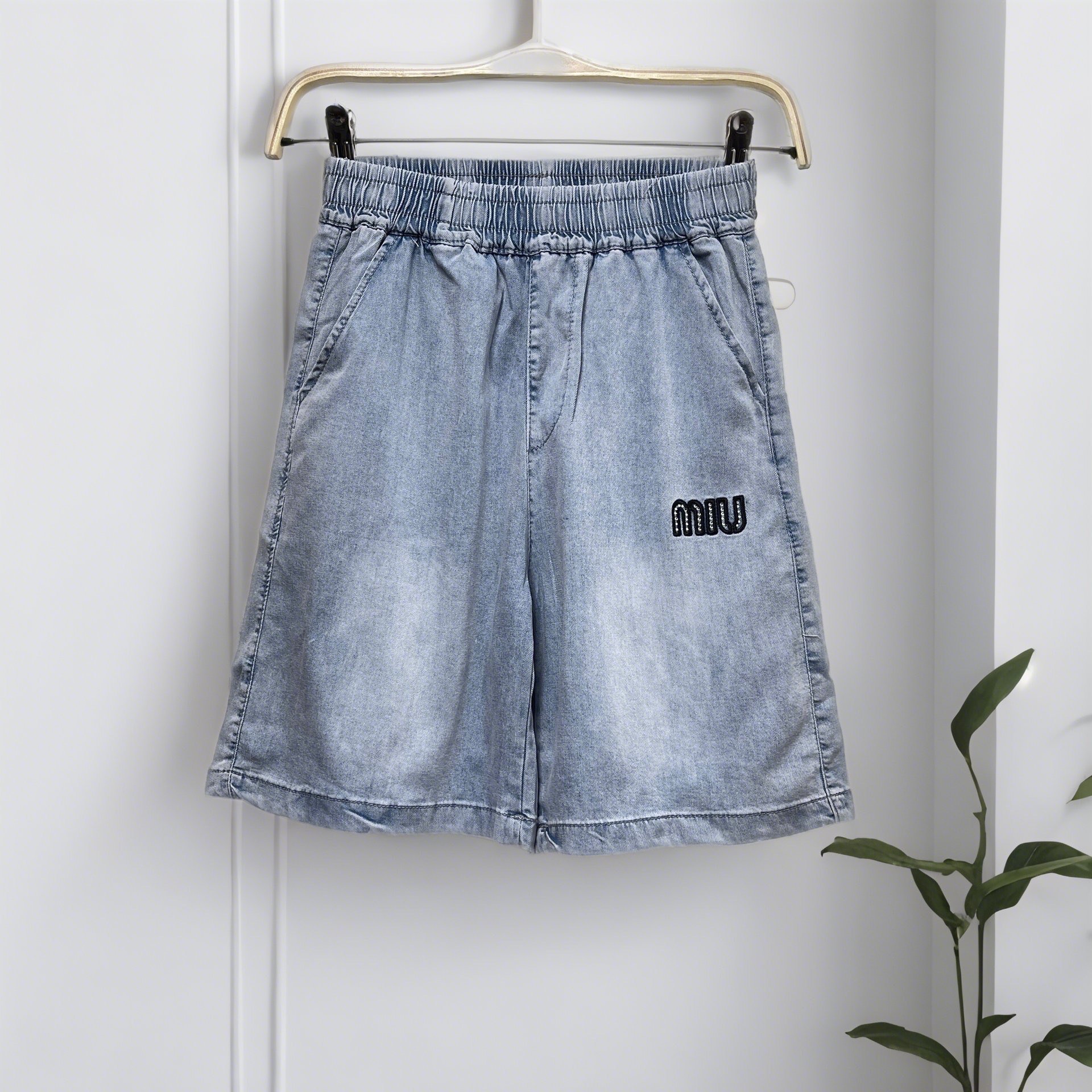 Quần jean bé gái lửng size đại 9-15 chữ MIU đính đá vải cao cấp kiểu dáng thời trang