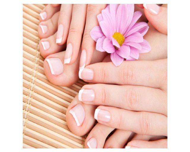 Bộ 3 tấm decal hoặc tấm cứng decal dán tường về nail và spa_DECAL VIP