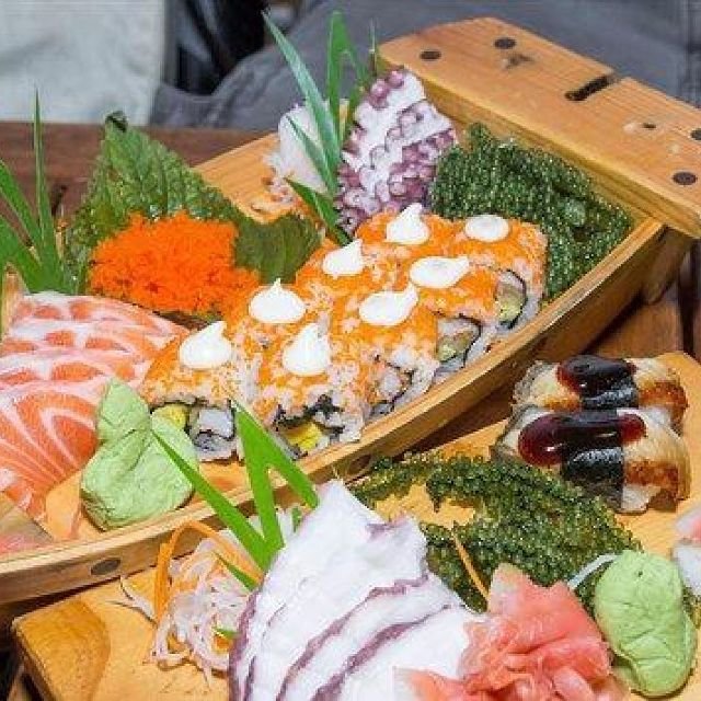 Rong Nho Tách Nước Tasami Kèm Xốt Mè Rang - Hộp 175g