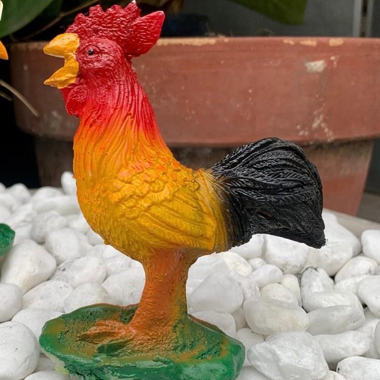 Con Gà Trang Trí Hồ Cá, Sân Vườn...