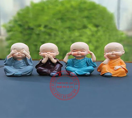 Bộ tượng tứ không đặt trên ô tô