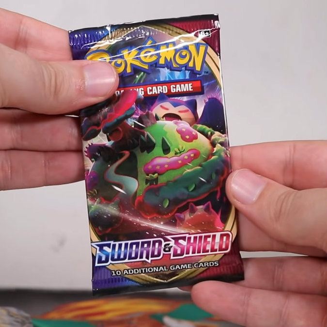 4 Tép Thẻ Bài Pokemon TCG Booster Pack Sword Shield Base Set