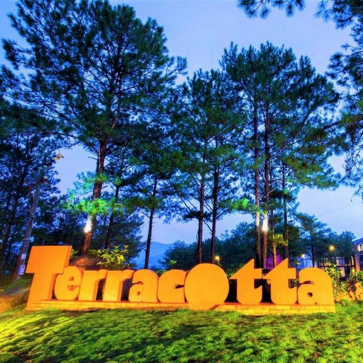 Terracotta Hotel & Resort 4* Đà Lạt - Buffet Sáng, Hồ Bơi, Xe Đưa Đón Trung Tâm, Nằm Bên Hồ Tuyền Lâm Thơ Mộng