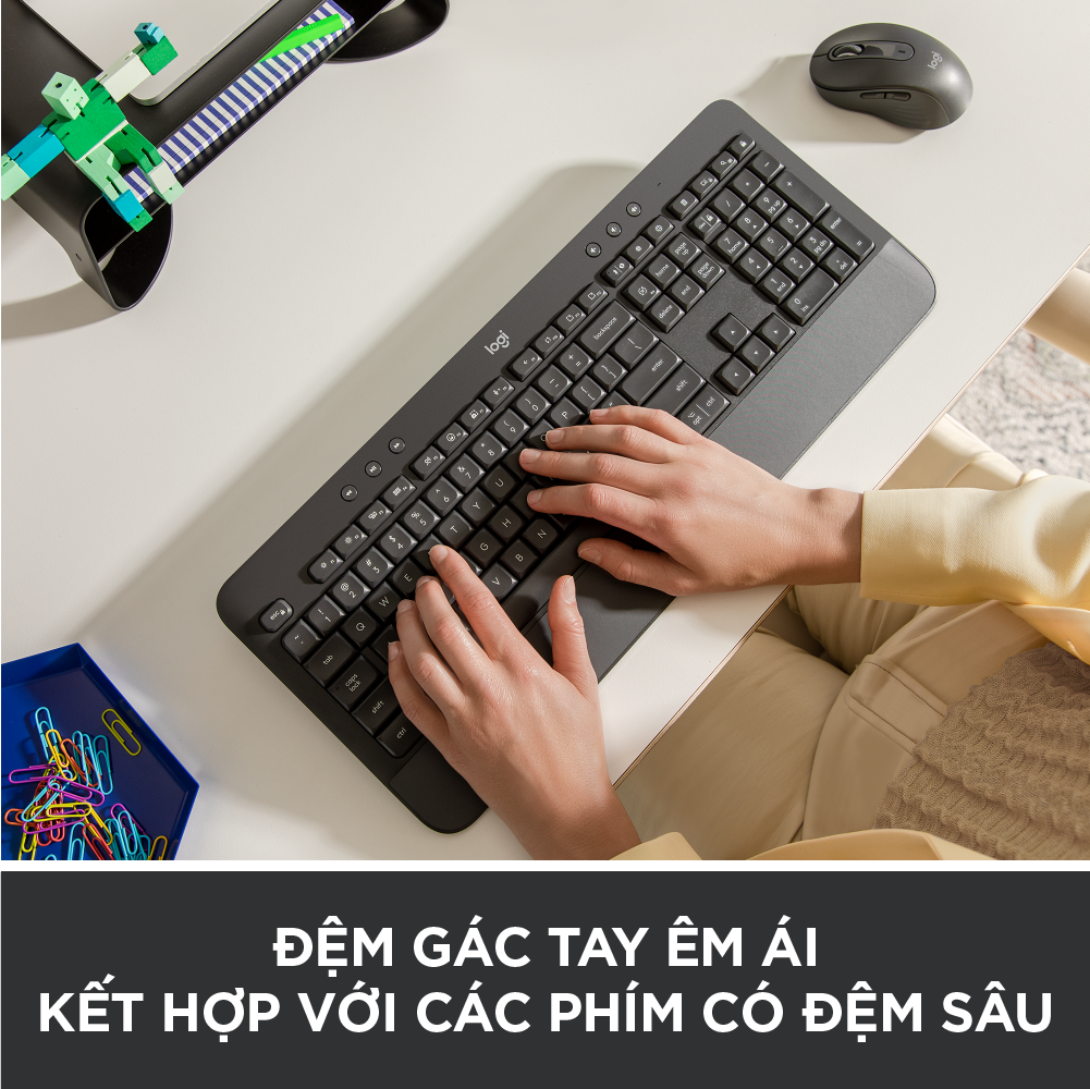 Bàn Phím Không Dây Logitech Signature K650 - Nhỏ gọn, gác tay tích hợp, tương thích Mac , Bluetooth &amp; USB Bolt - Hàng chính hãng