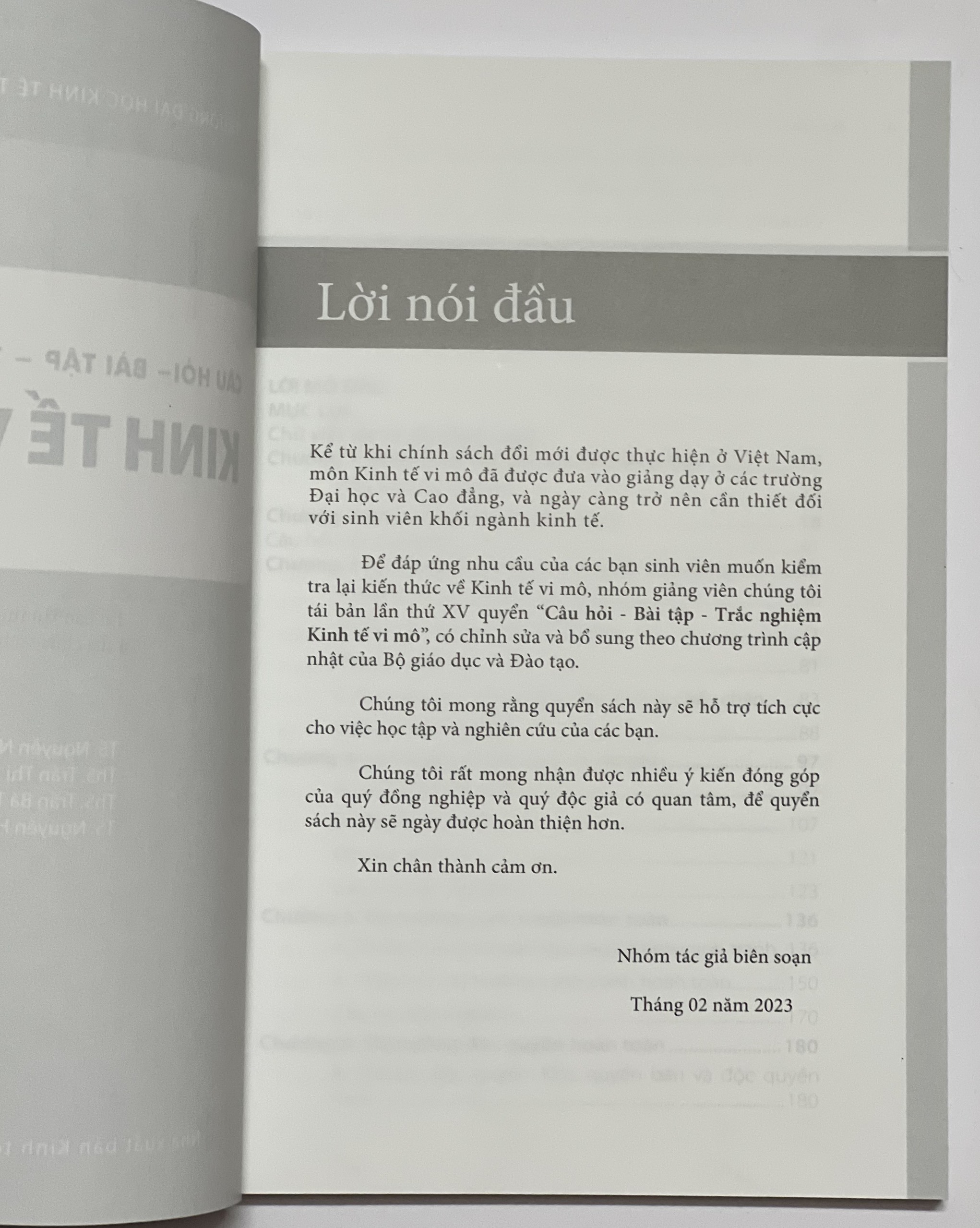 Sách - Câu hỏi - Bài Tập - Trắc Nghiệm Kinh Tế Vi Mô Tái Bản Lần Thứ XV (có sửa chữa và bổ sung)