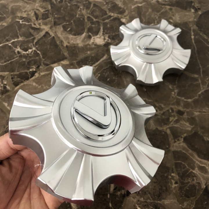 Logo chụp mâm, ốp lazang bánh xe ô tô LX460, LX470, LX570 - Mã: TY-119