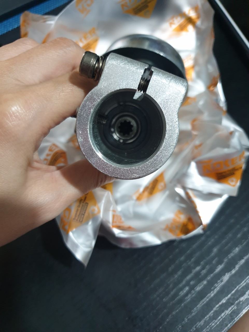 ĐẦU DAO DÙNG CHO MÁY CẮT CỎ HUSQ 143/541. 28mm - 9 khía