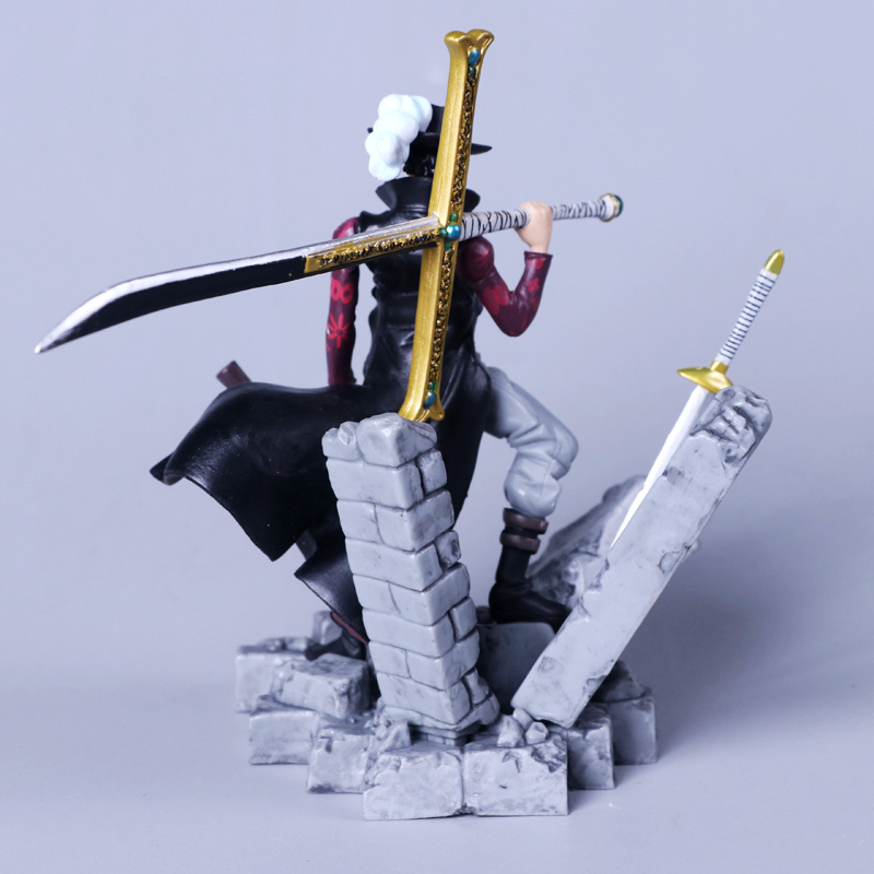 Mô Hình Nhân Vật Dracule Mihawk - Mô Hình One Piece ( Cao 15cm )