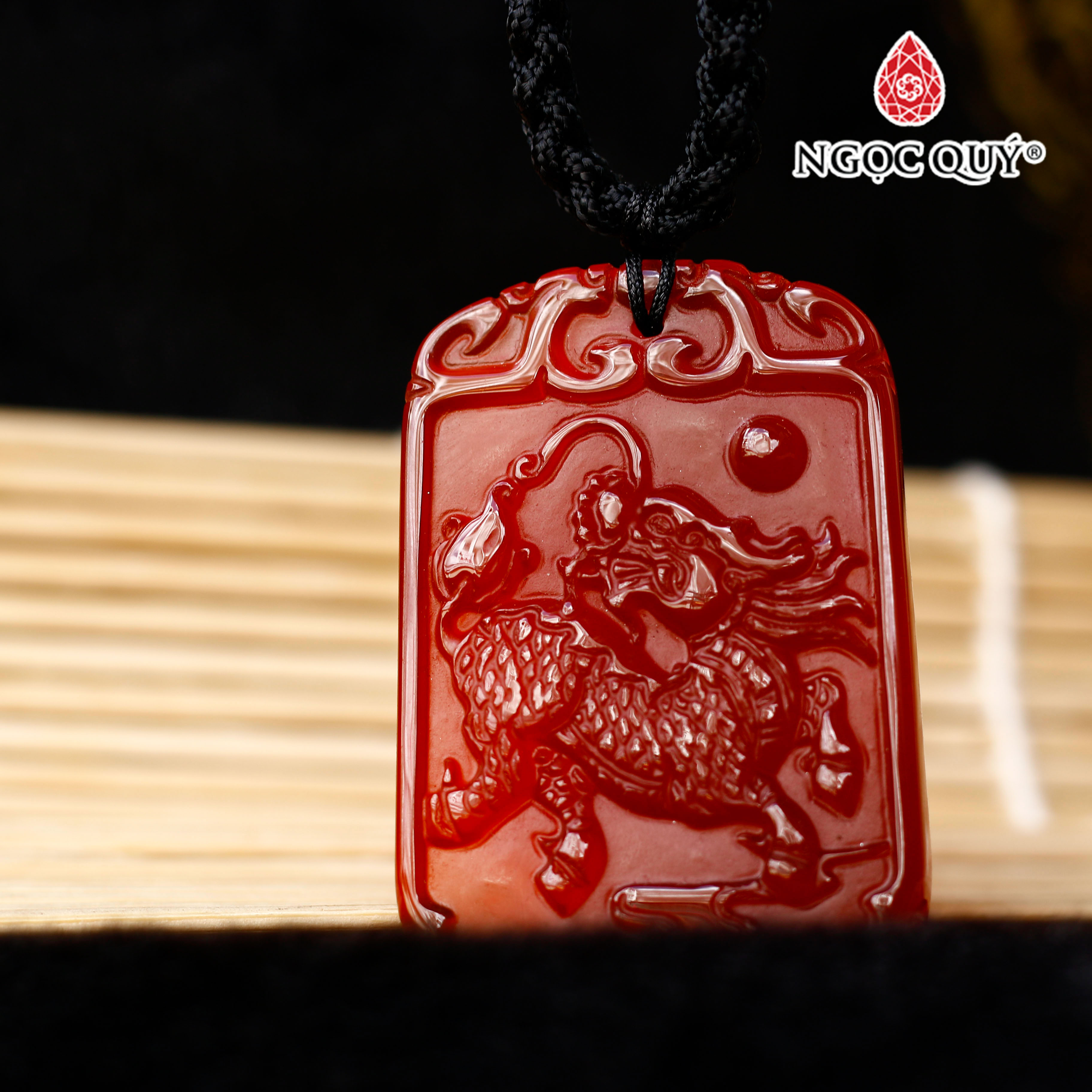 Mặt dây chuyền kỳ lân đá mã não đỏ - Ngọc Quý Gemstones