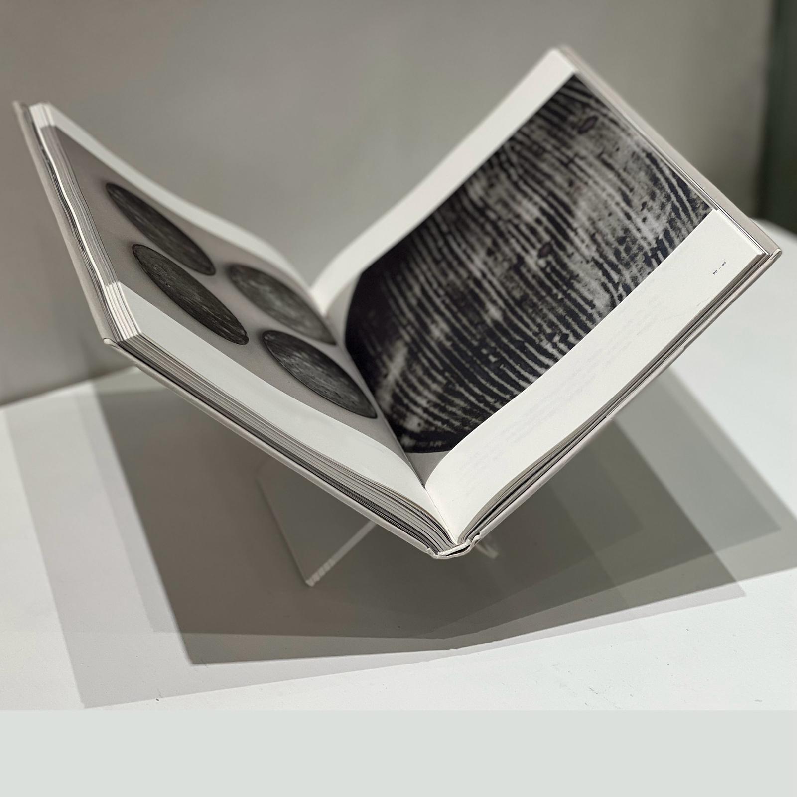 Acrylic Book Reading Holder for Desk Display Storage Shelf Open Book Stand