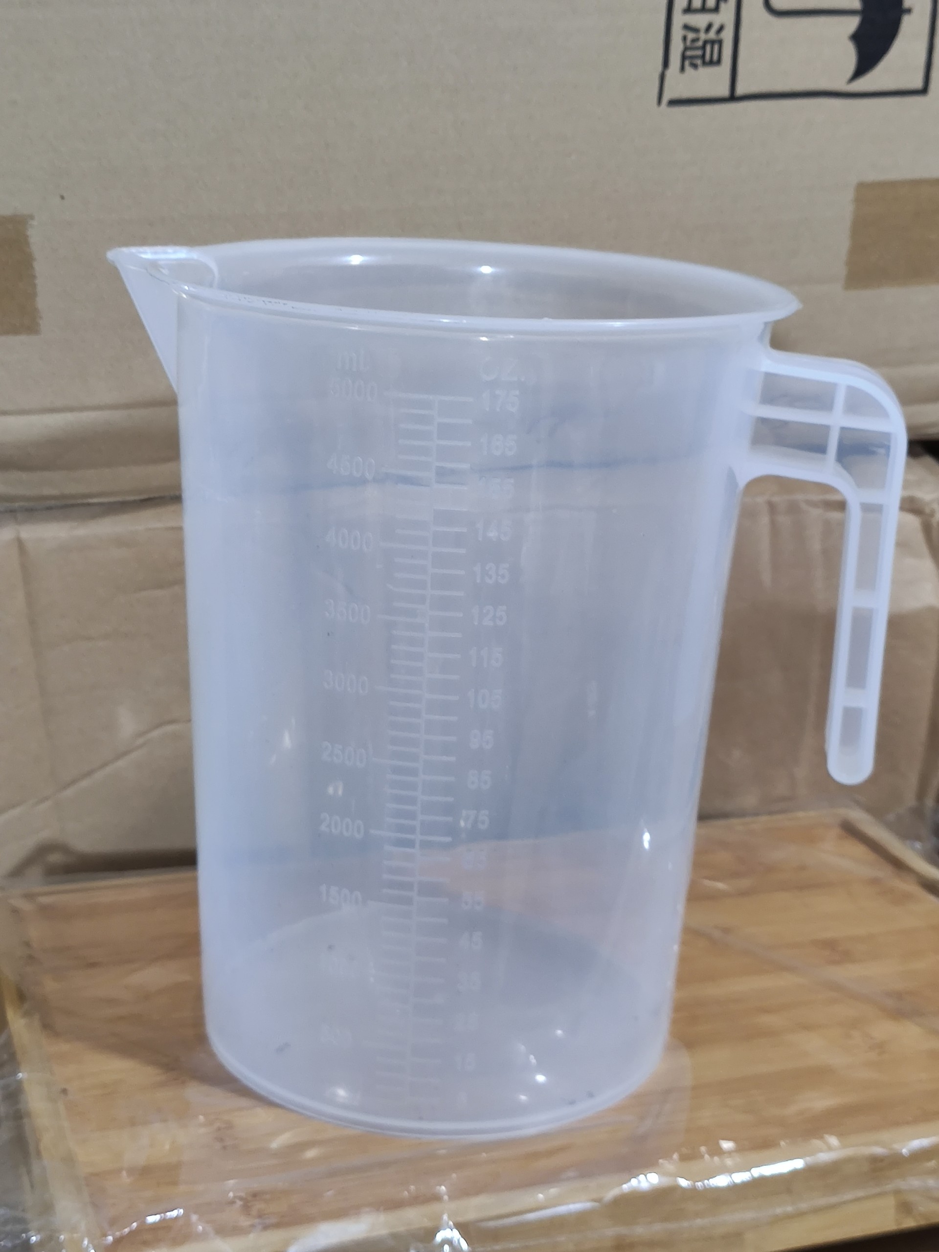 Bộ 2 Ca Đong Nhựa Có Vạch Chia Định Lượng 5 Lít