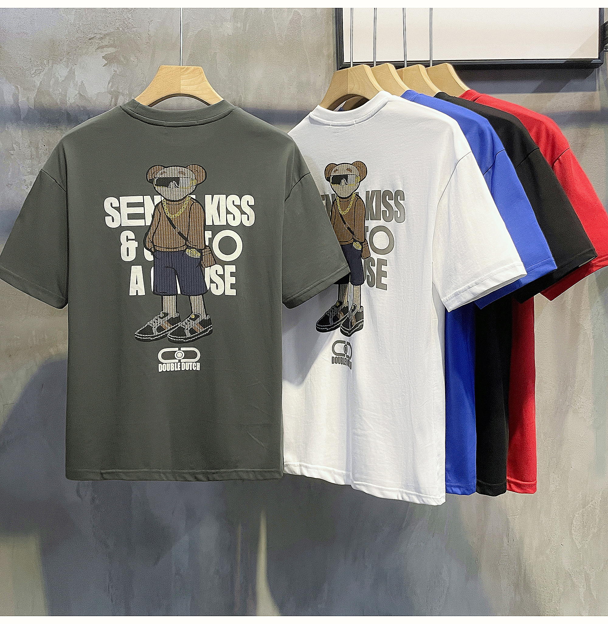 Áo thun nam ngắn tay cao cấp TC chất cotton co dãn, với thiết kế họa tiết logo thêu trước ngực và mặt sau phong cách trẻ trung, năng động, hợp thời trang-1382
