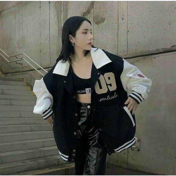 Áo Khoác Bomber Nhung 09 Tay Phối Màu Dáng Rộng Thêu Chữ Tay Bo
