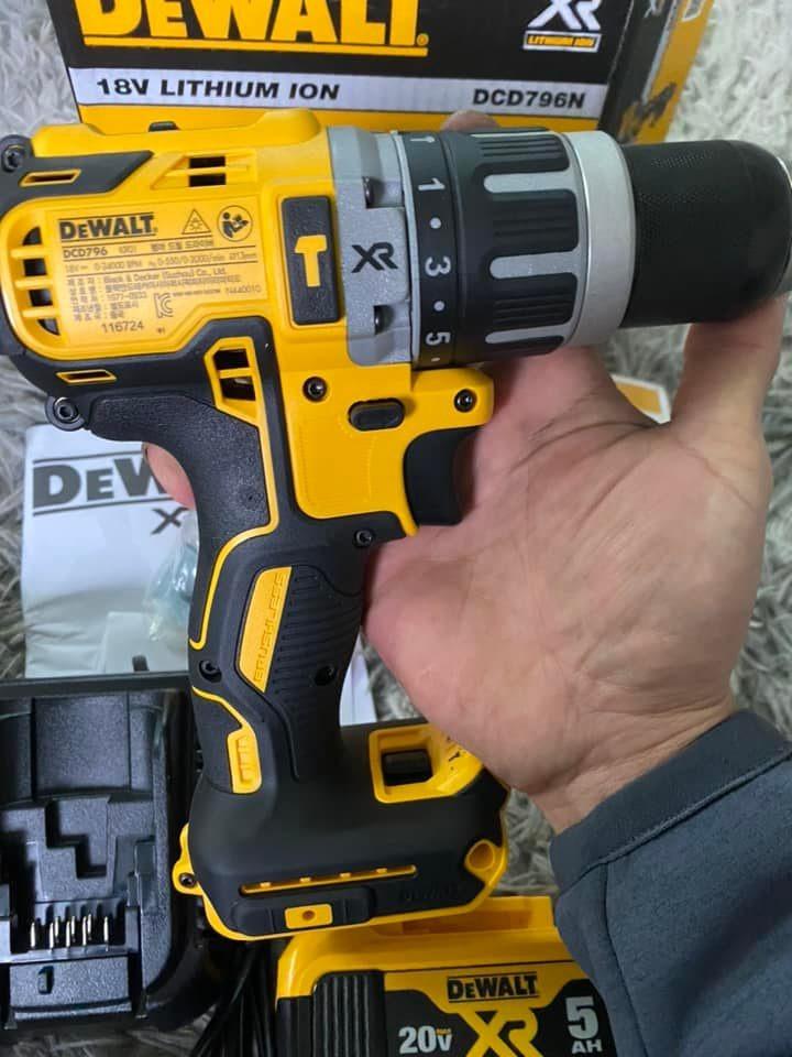 MÁY KHOAN PIN CẦM TAY 18V DEWALT DCD796D2- HÀNG CHÍNH HÃNG