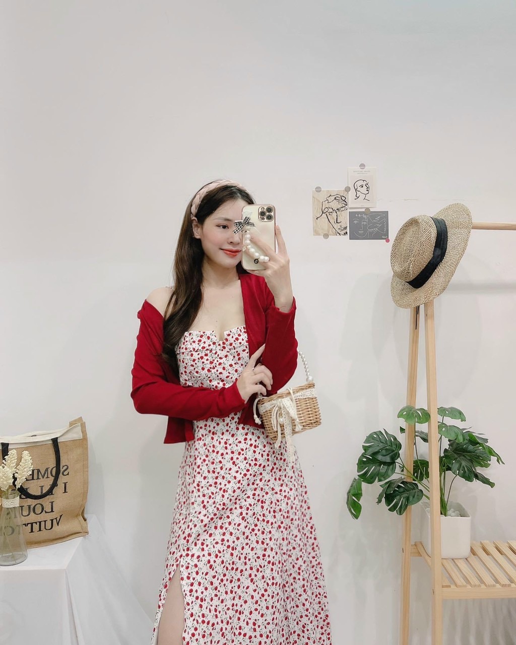 Set đầm 2 dây hoa nhí vai nơ kèm áo khoác cardigan đỏ