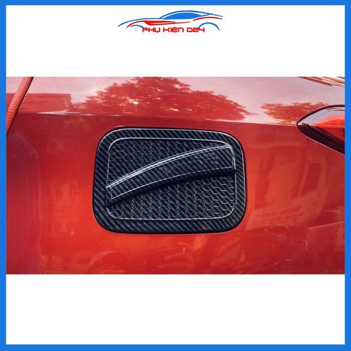 Ốp nắp bình xăng Vios 2019-2020 vân cacbon chống trầy trang trí ô tô