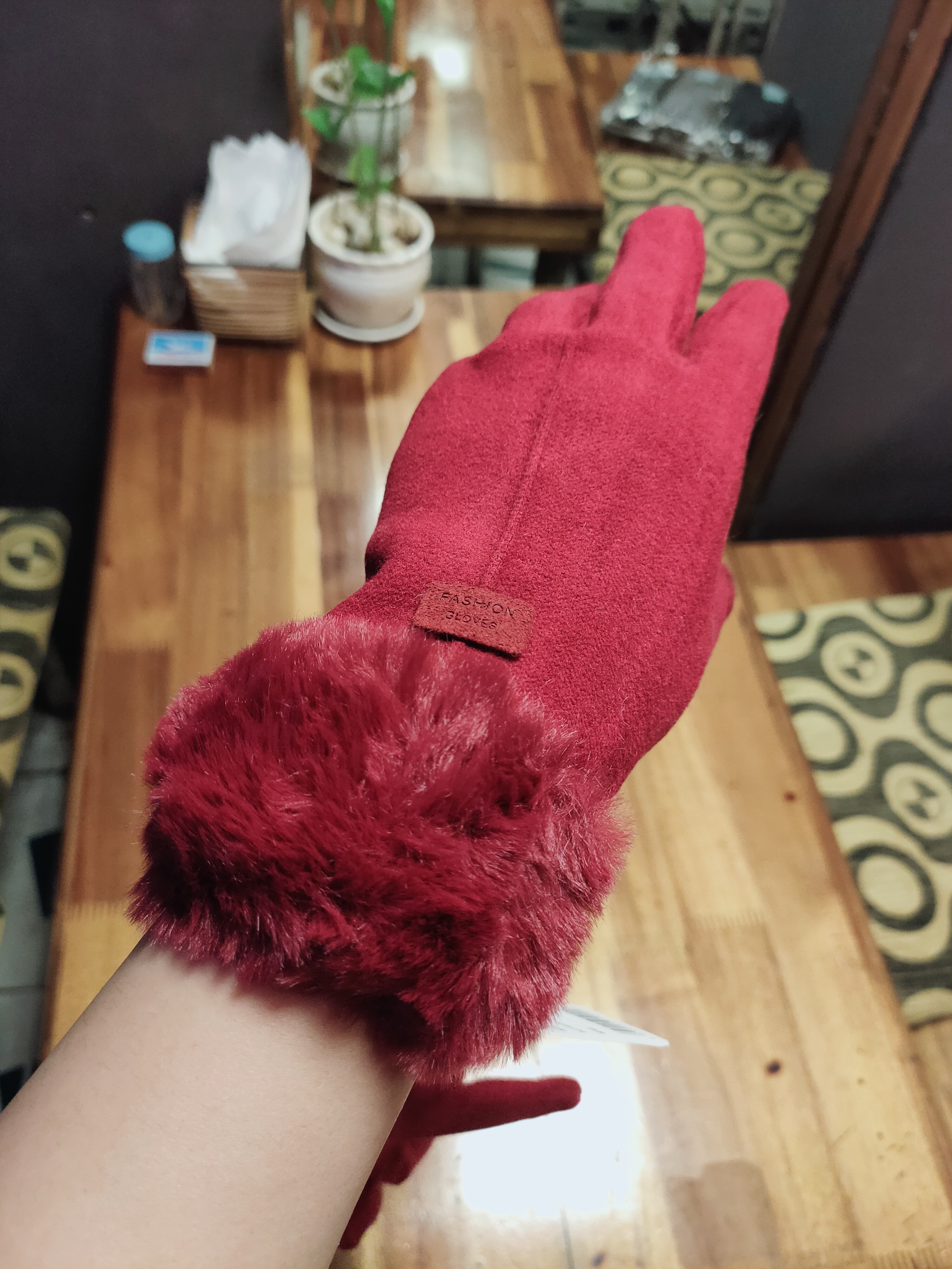 Găng tay nữ da lộn lót nhung cổ lông cao cấp có cảm ứng nhiệt