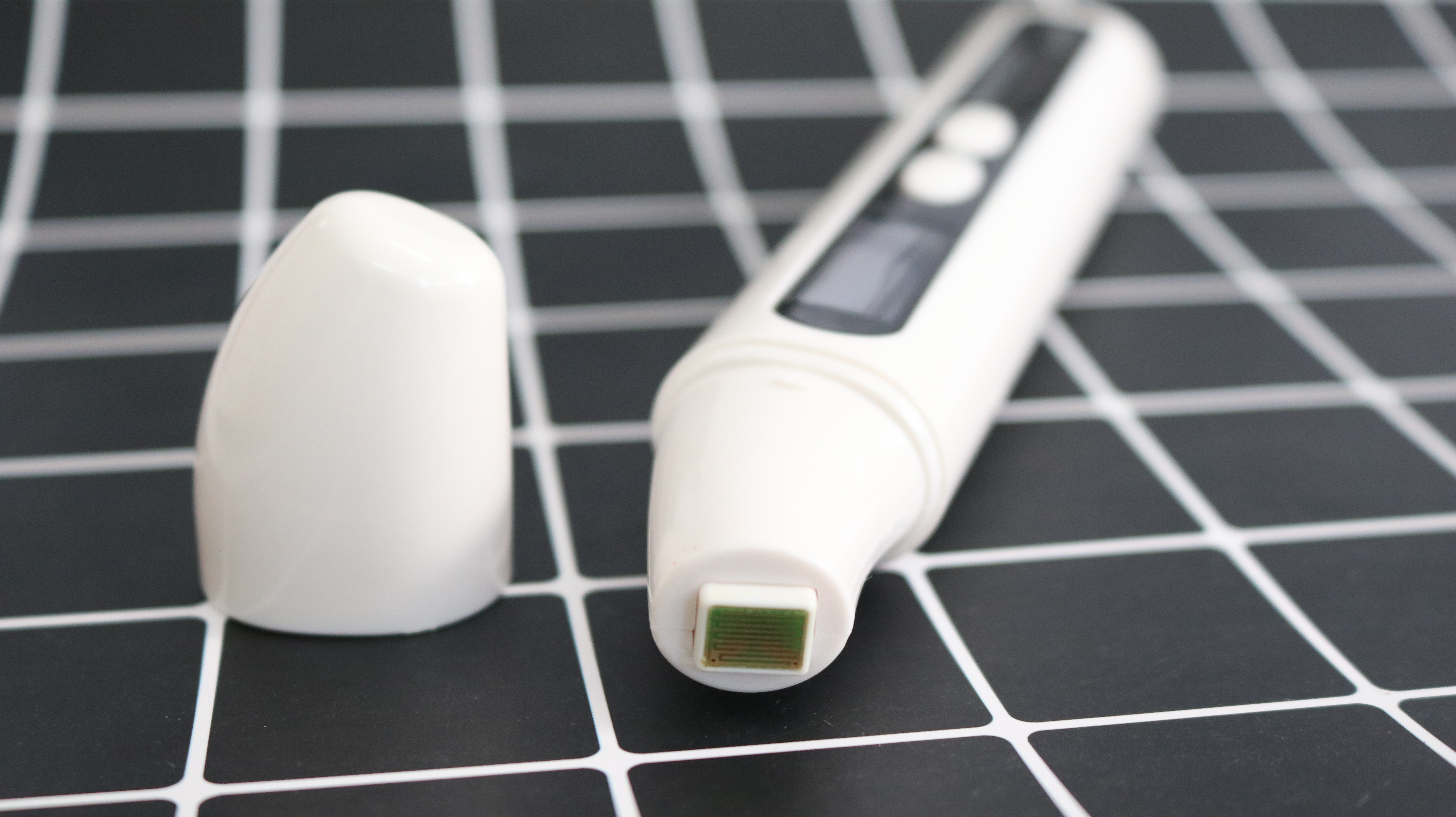 Bút Đo Độ Ẩm Da