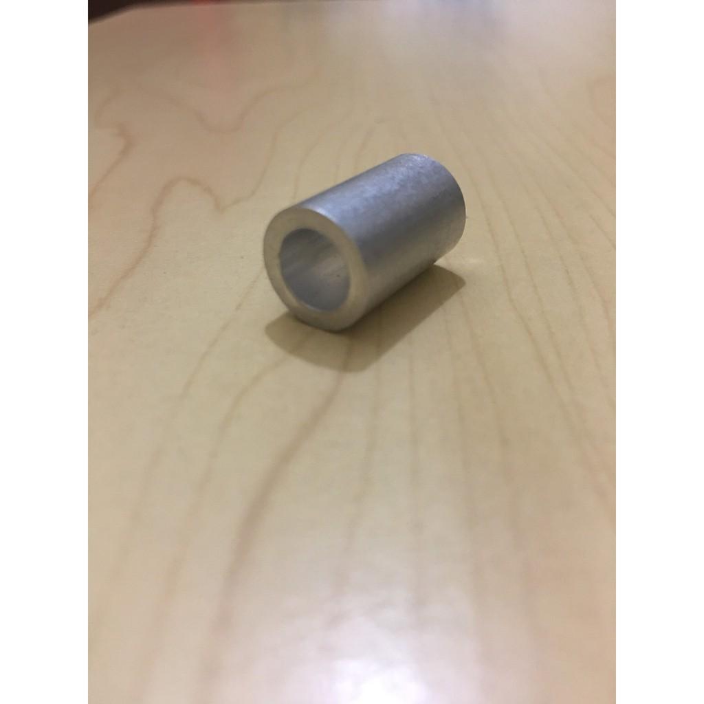 Cục canh  inox dày cứng cáp chuyên dùng lắp đặt tấm che két nước xe máy hoặc khác