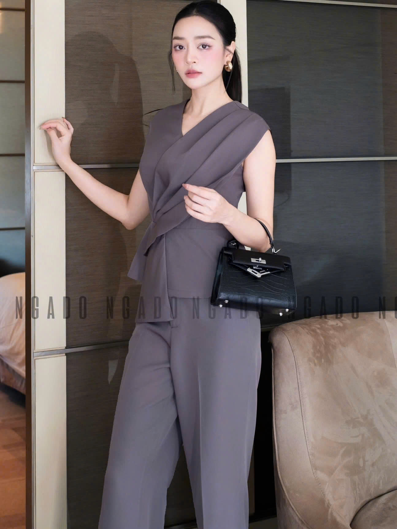 Set áo quần xám vạt xếp NGADO , set áo quần Nữ , set công sở