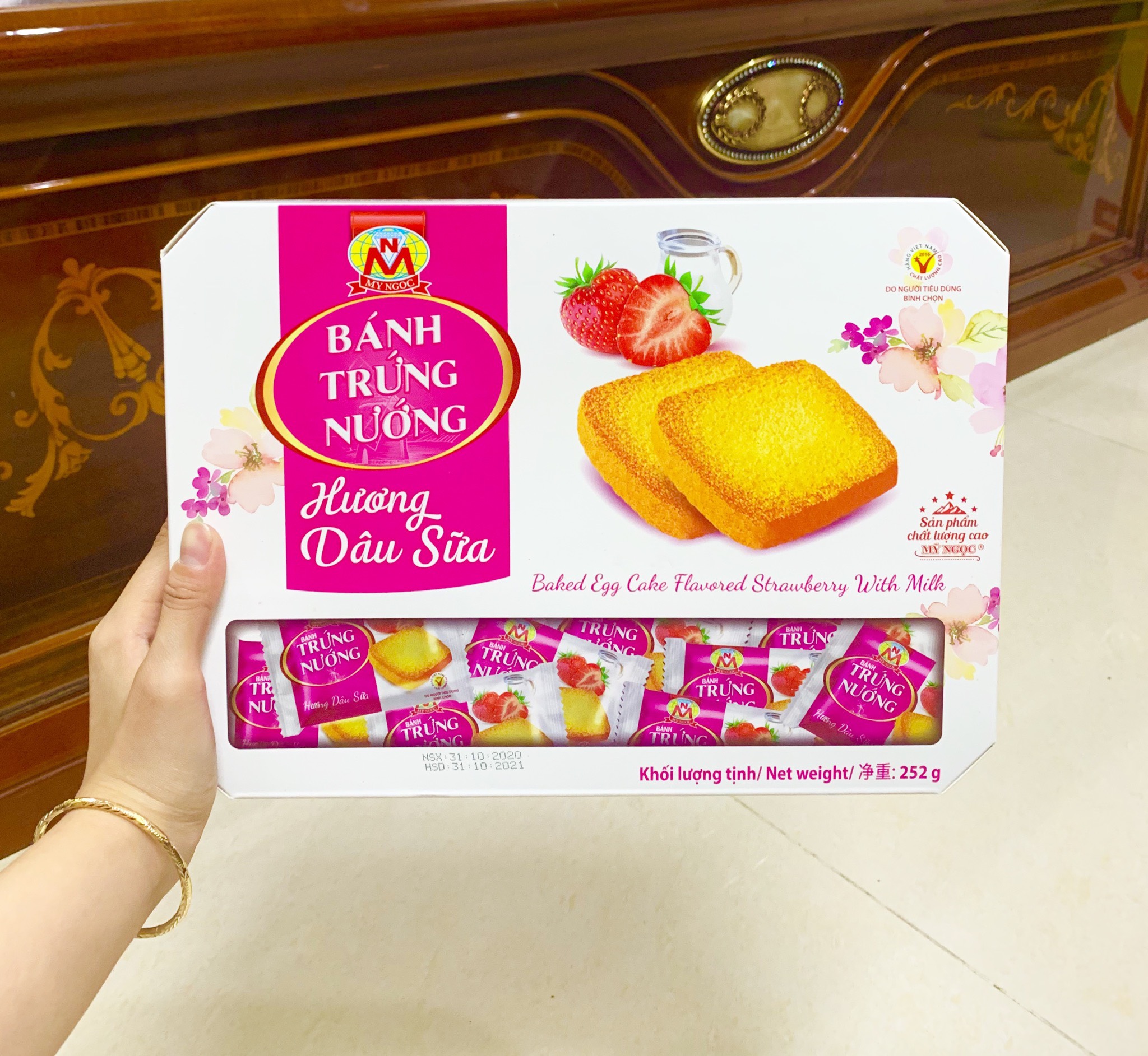 BÁNH TRỨNG NƯỚNG DÂU SỮA 252G