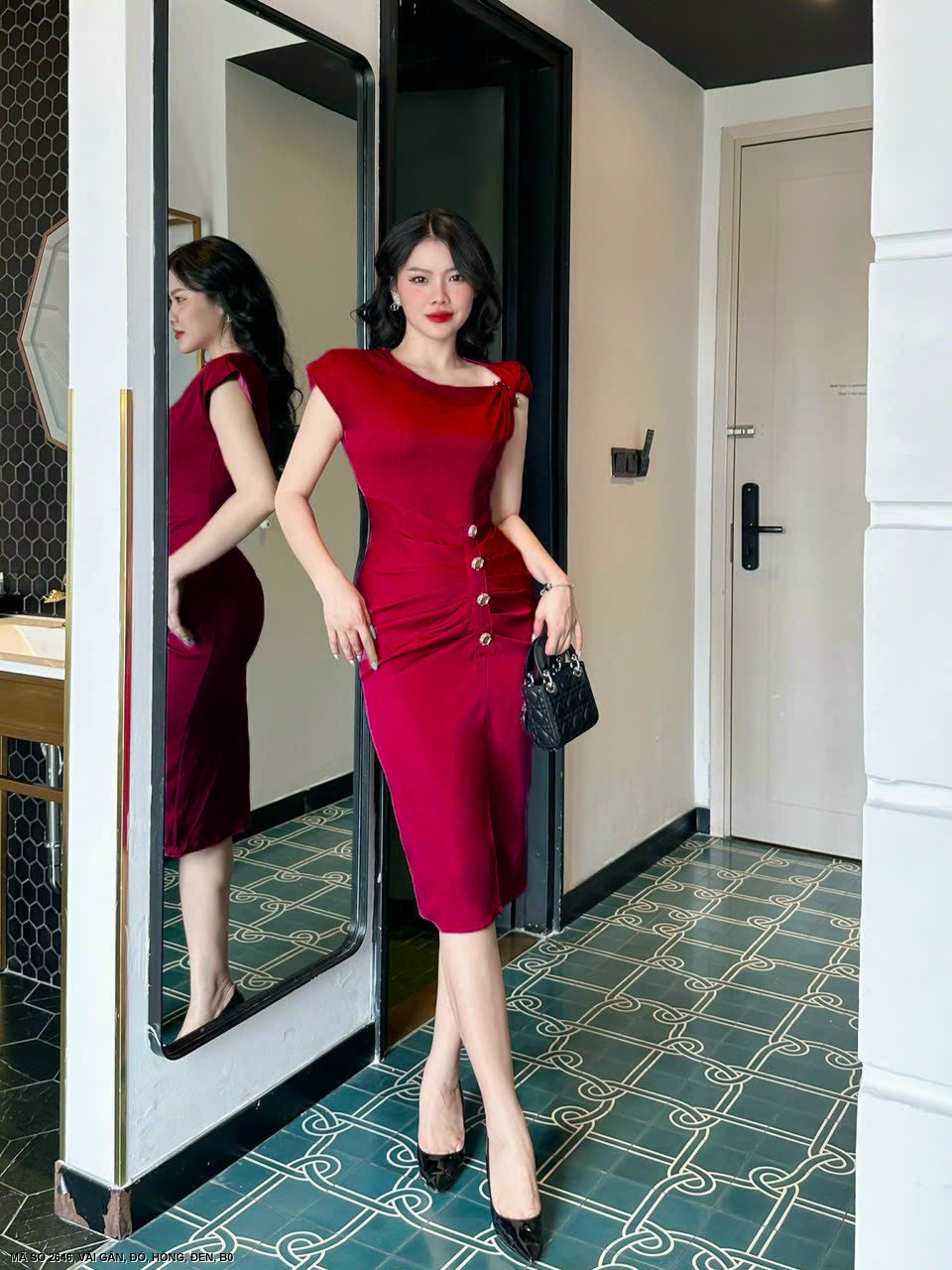 ĐẦM ÔM VAI CHÉO ĐÍNH 4 NÚT EO