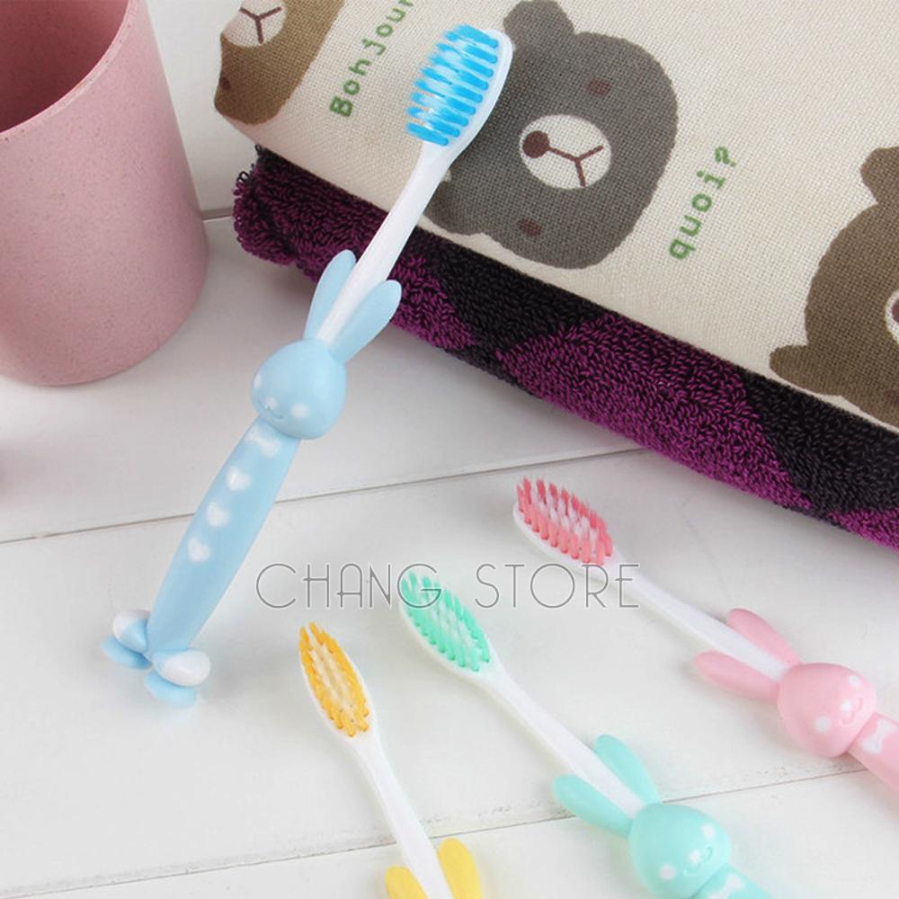 Set 4 Bàn Chải Lông Mềm Bảo Vệ Nướu Hình Thỏ Có Nắp Đậy Cho Bé