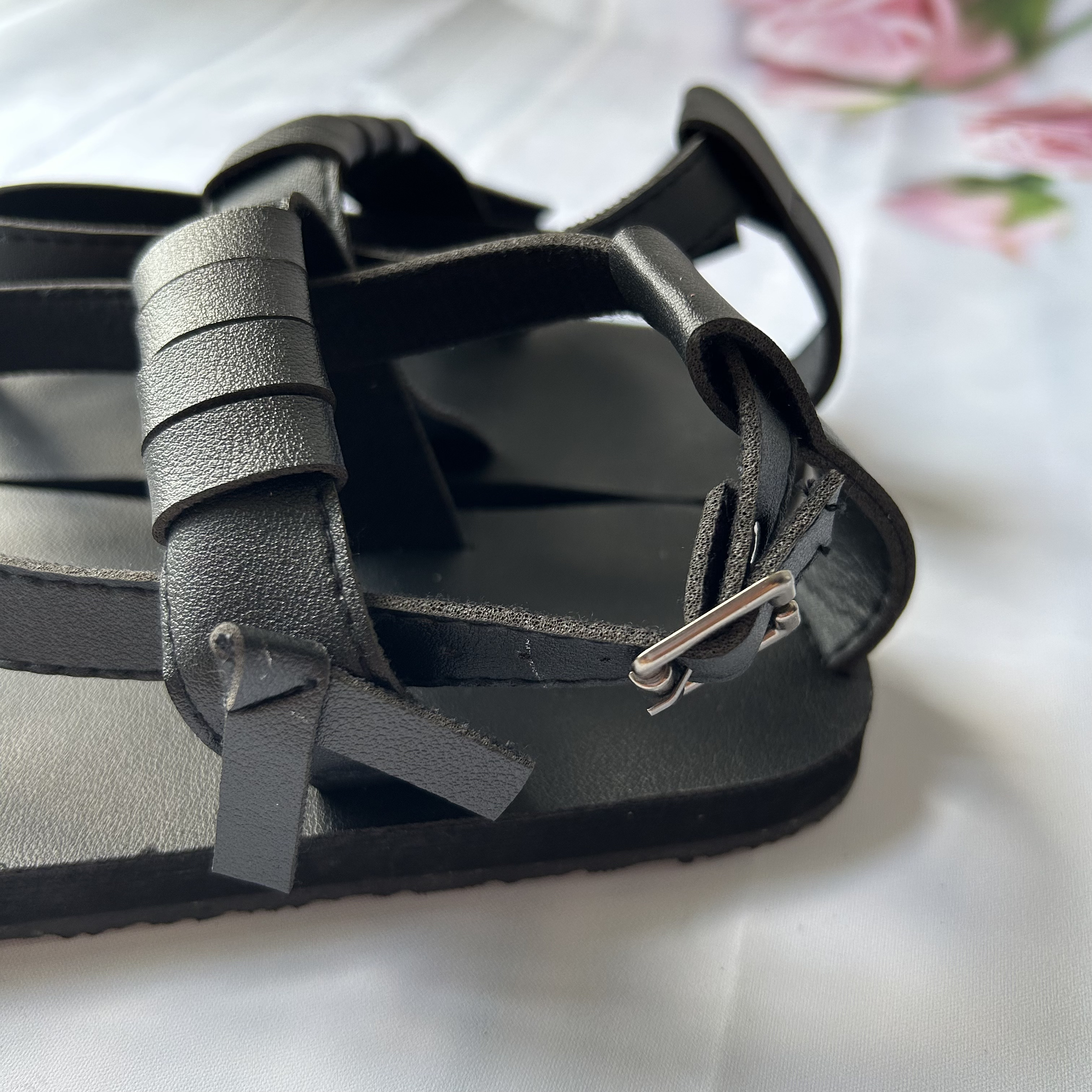 Dép sandal Nữ quai da mềm Đế bệt Cao Su ôm chân LYNA Sandal mã SD10