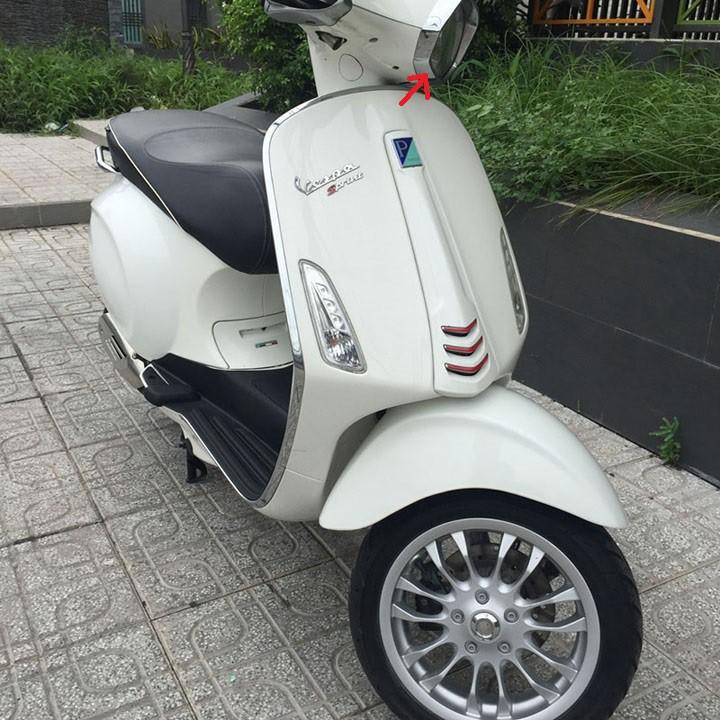 Nắp kính đèn pha da xe máy Vespa Sprint siêu bền đẹp - A2945