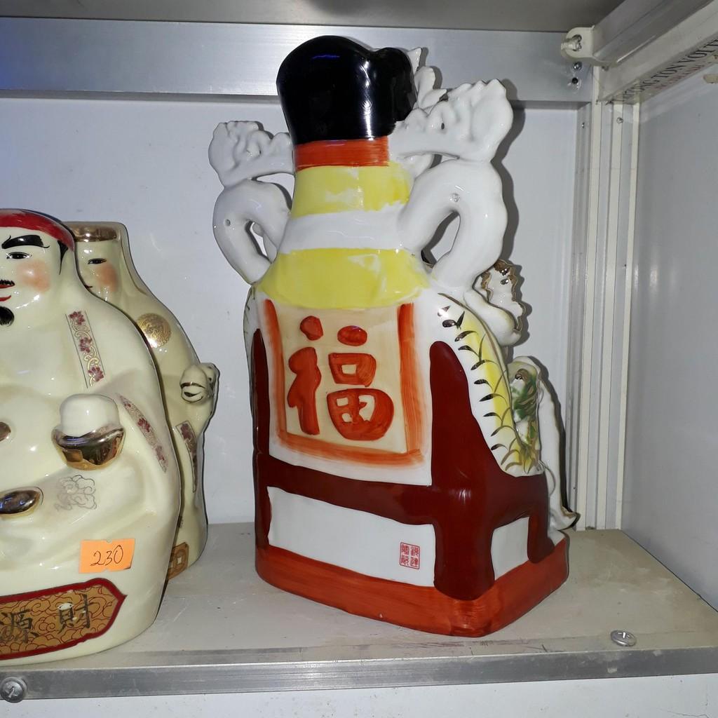 Tượng Thần Tài Tiền Quan Lộc sứ.