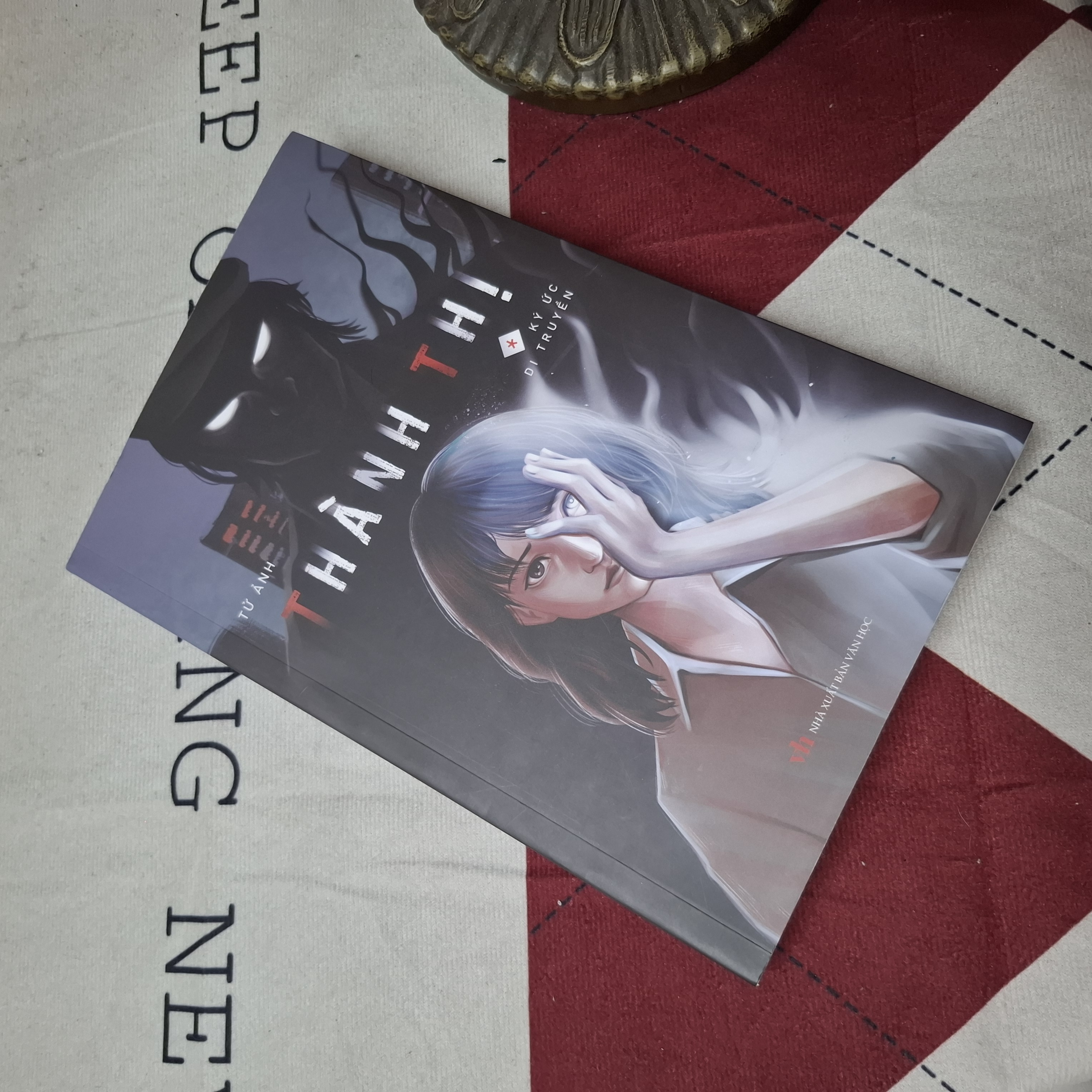 Sách - Thành thị - Tác giả Tử Ảnh - Tritthuctrebooks - Khổ sách 16*24cm