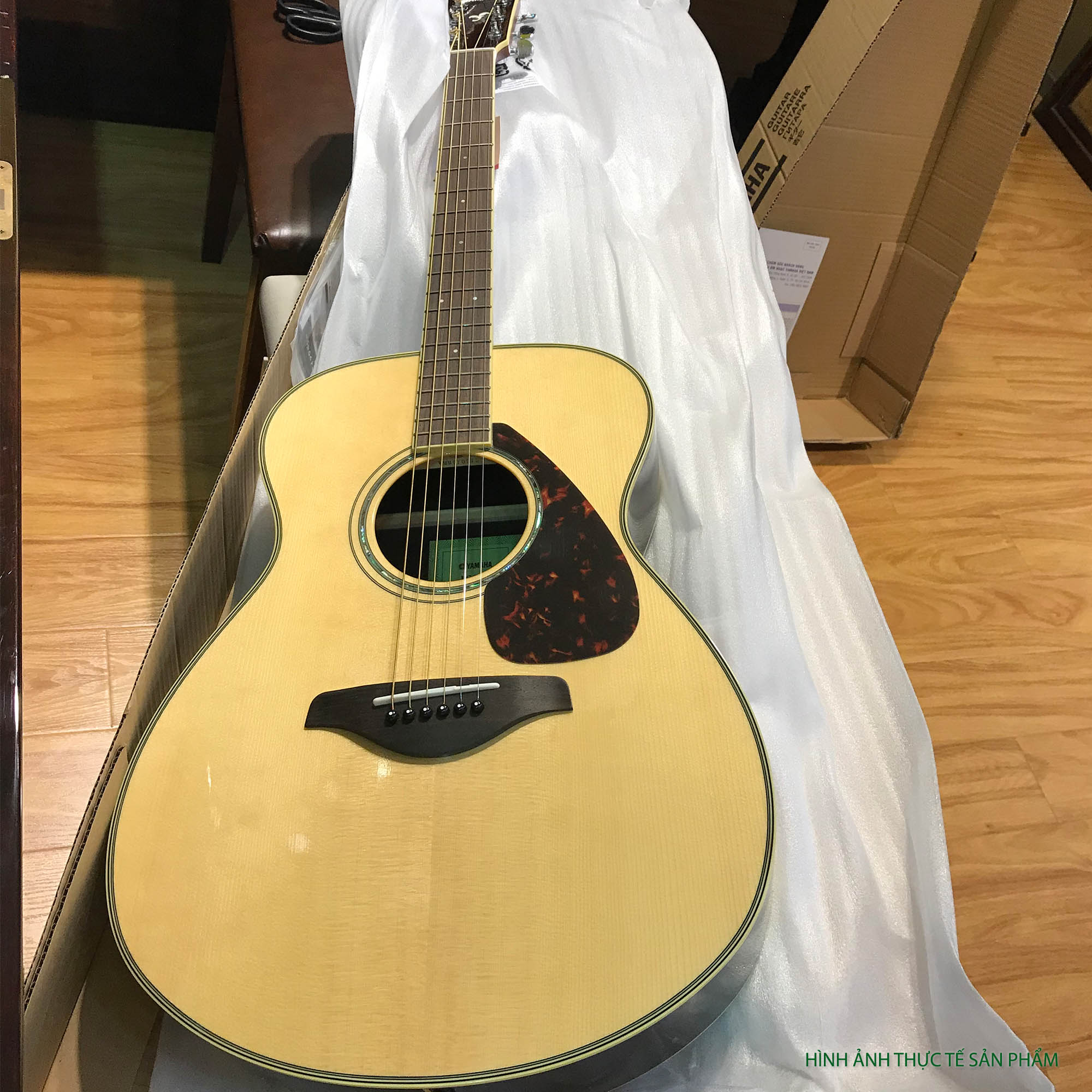 Guitar Yamaha FS830