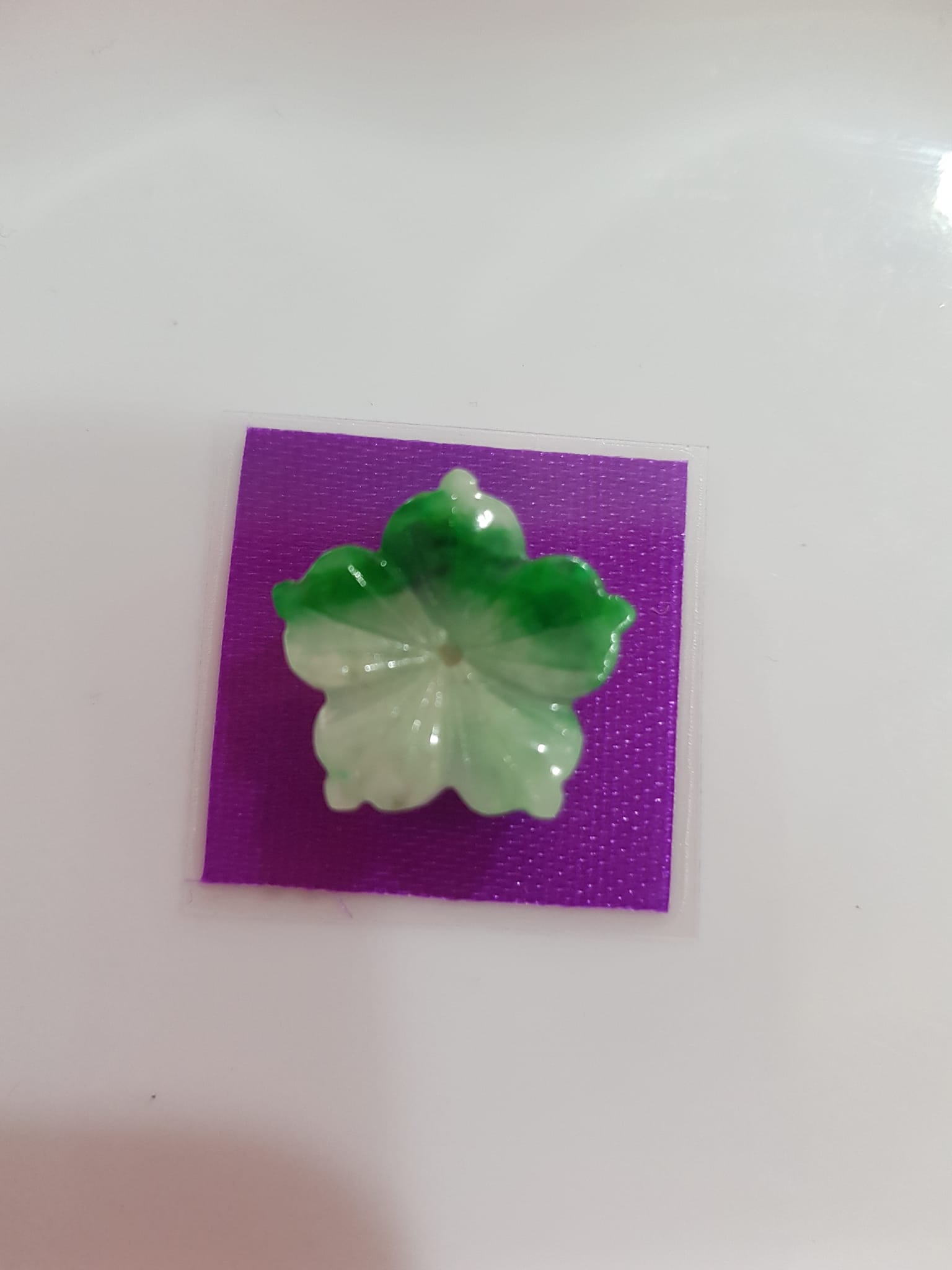Mặt Dây Chuyền Bông Hoa Mai Mới Đẹp Trắng Xanh Lý nửa vầng trăng  Size 18mm x dầy 3mm  Đá cẩm thạch tự nhiên sáng bóng đẹp nữ bọc vàng đeo sang đẹp lắm ạ