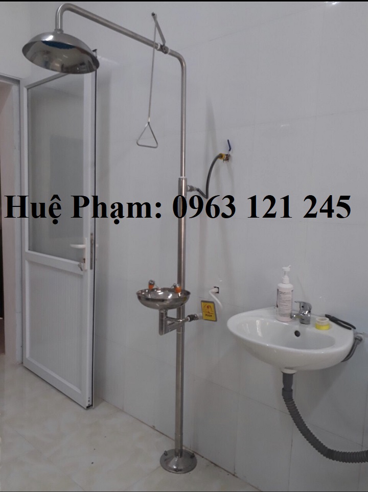 Vòi rửa mắt khẩn cấp 2 nhánh