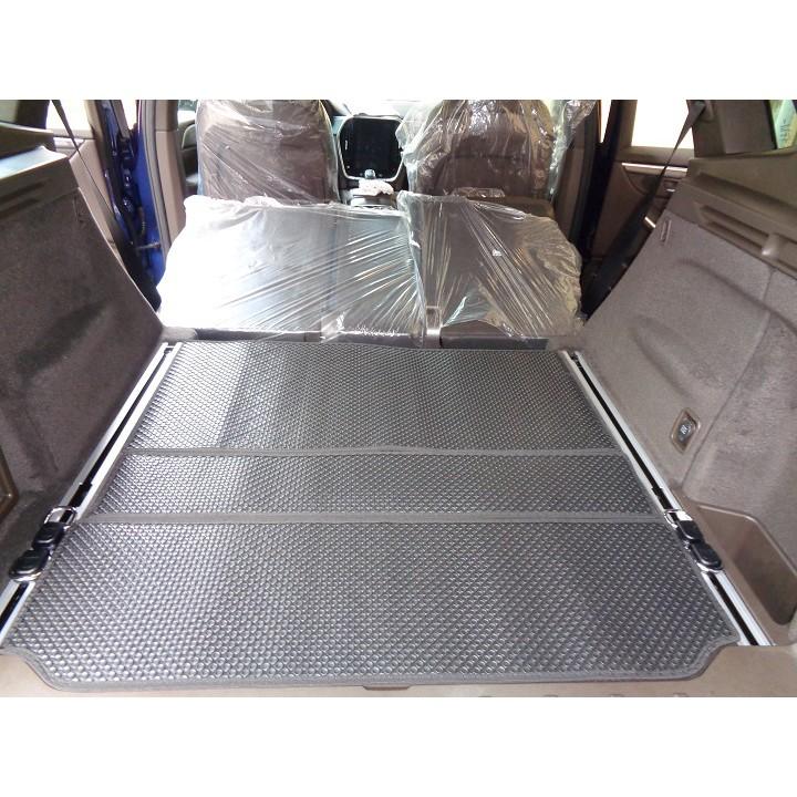 Bộ lót cốp và lưng hàng ghế chất liệu cao su tự nhiên cho xe Vinfast Lux SA2.0 thương hiệu Kata