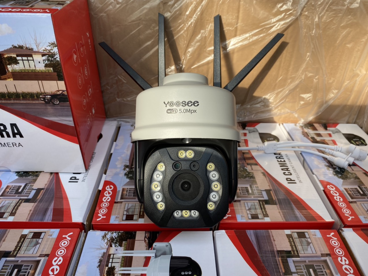 Camera Wifi Yoosee 3.0 Mpx Full HD Ngoài Trời Xoay 360° 4 râu C15 Xem Đêm Có Màu-Đàm Thoại 2 Chiều-Phát Hiện Chuyển Động Chống Trộm - Hàng Nhập Khẩu