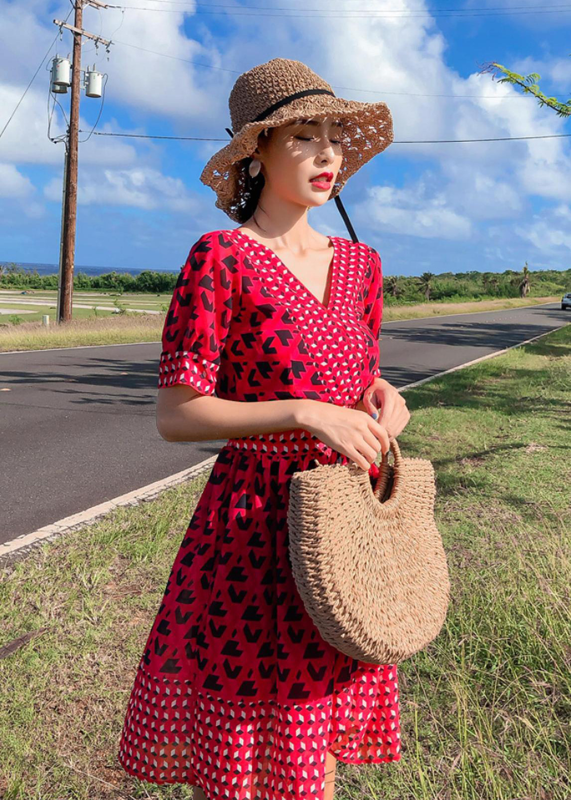Váy maxi lửng dáng xòe, họa tiết thổ cẩm nổi bật, chất dày đẹp, đầm nữ vintage cổ chữ V, váy đi biển, du lịch đẹp | MX012