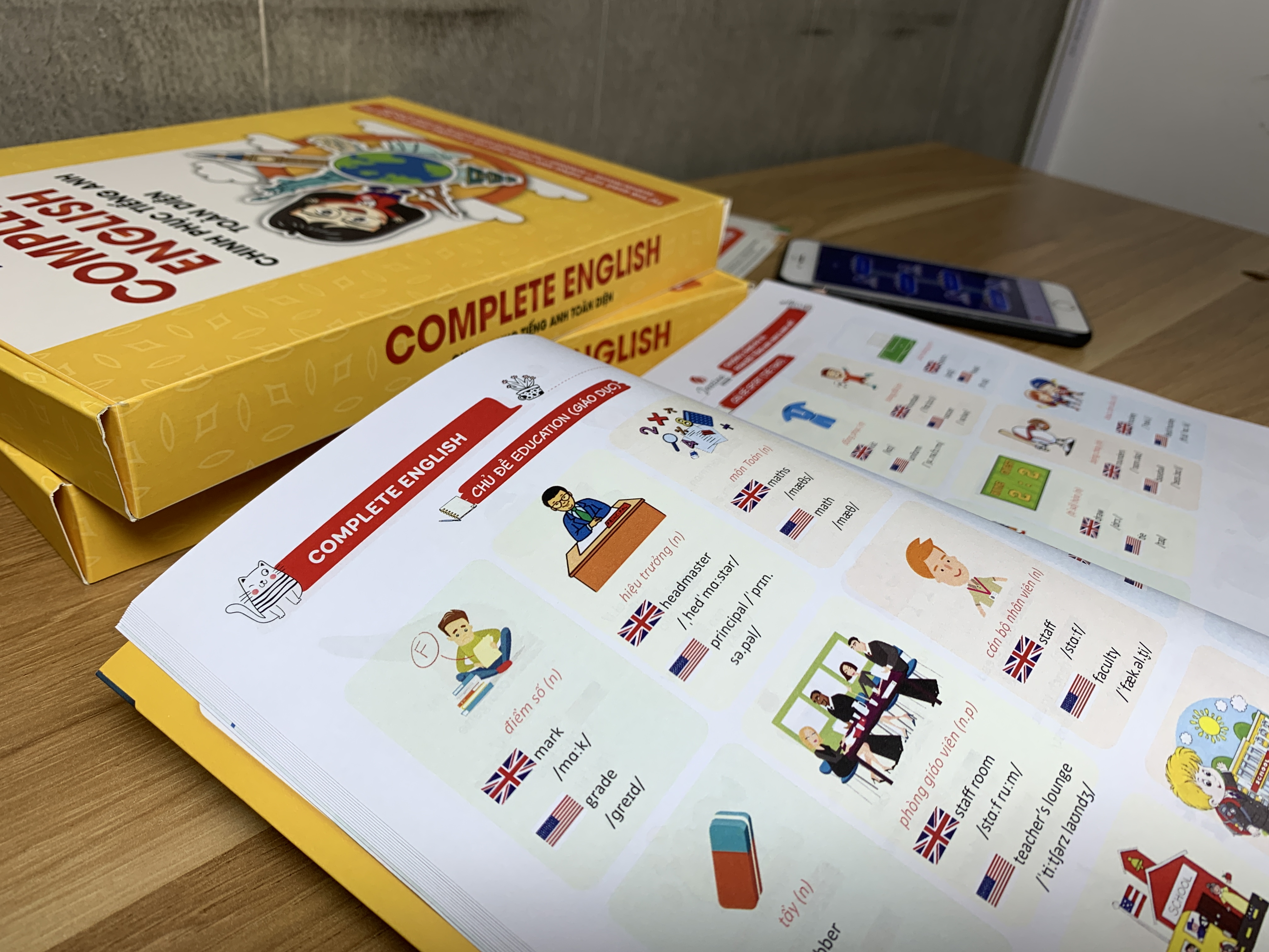 Sách Complete English - Giải pháp chinh phục Tiếng Anh toàn diện cho người mới bắt đầu và mất gốc - Sách có kèm app trực quan dễ sử dụng