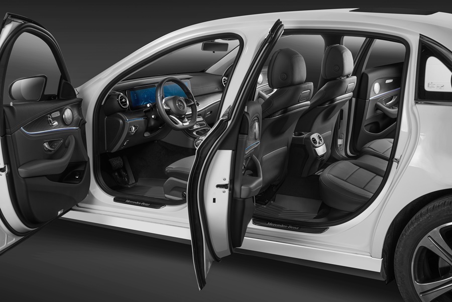 Thảm lót sàn xe ô tô Mercedes E 2009.2015 đến nay nhãn hiệu Macsim 3W chất liệu nhựa TPE đúc khuôn cao cấp màu đen - Hàng chính hãng
