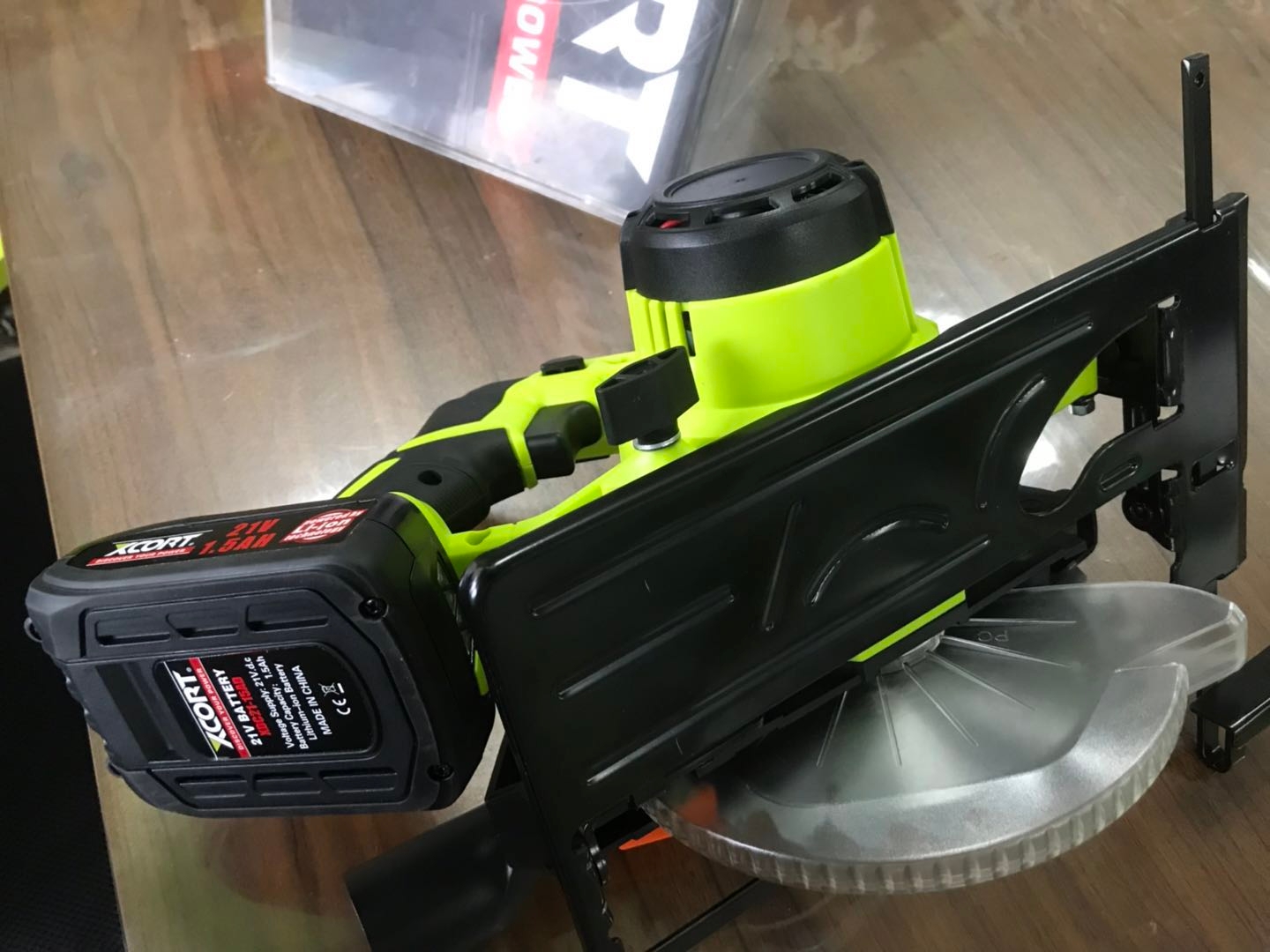 Máy cưa gỗ,Máy cắt gỗ Pin 21V XCORT Kèm Lưỡi