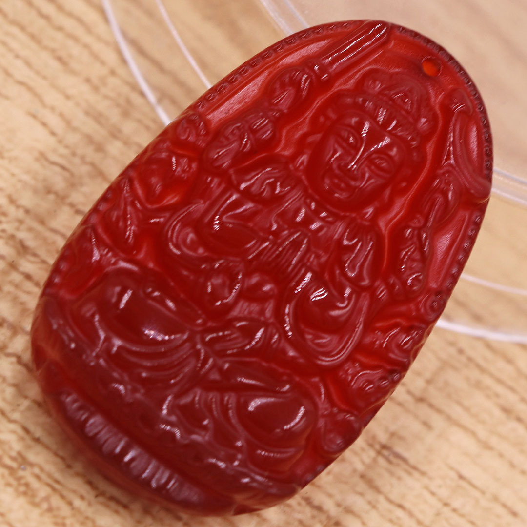 Mặt dây chuyền Thiên thủ thiên nhãn bồ tát mã não đỏ 3.6 cm kèm vòng cổ dây cao su đỏ, Phật bản mệnh, mặt dây chuyền phong thủy, Quan âm bồ tát