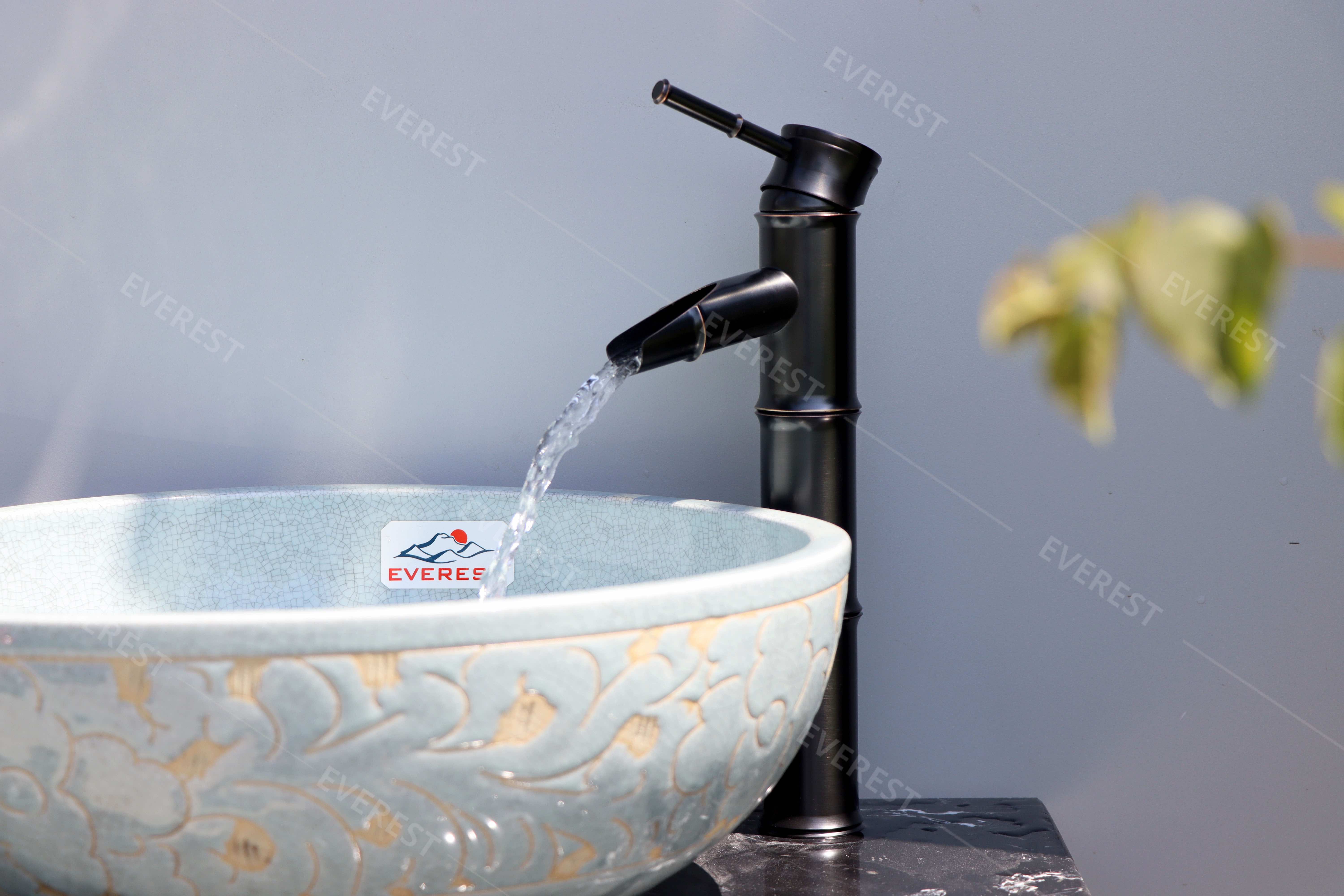 Vòi rửa lavabo đồng đen EVEREST EV-VĐ33
