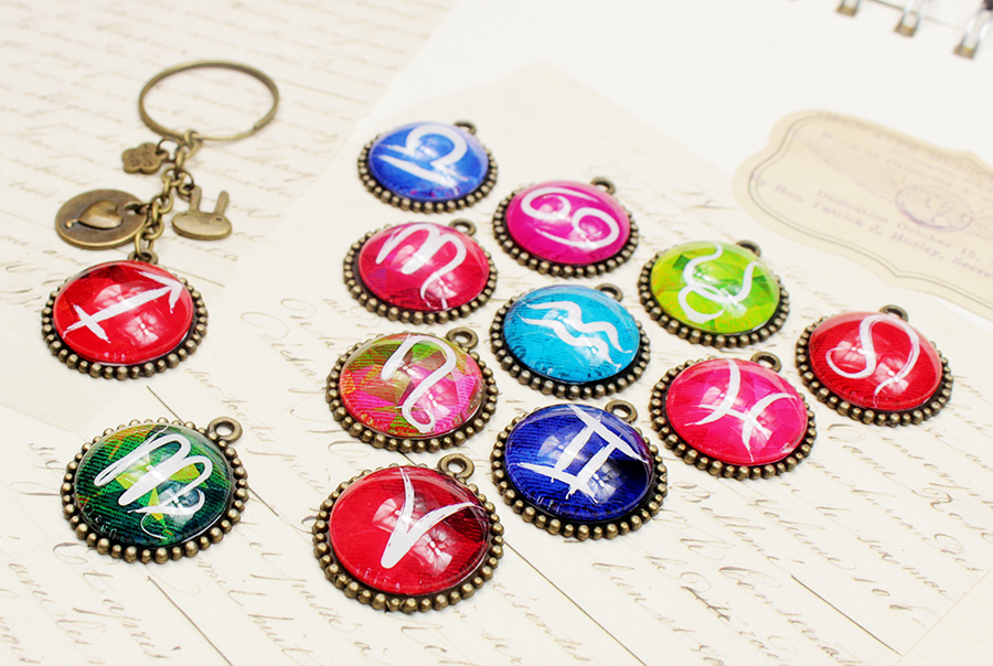 Móc khóa 12 cung hoàng đạo Zodiac màu sắc tươi sáng siêu đẹp 06646-MK0020