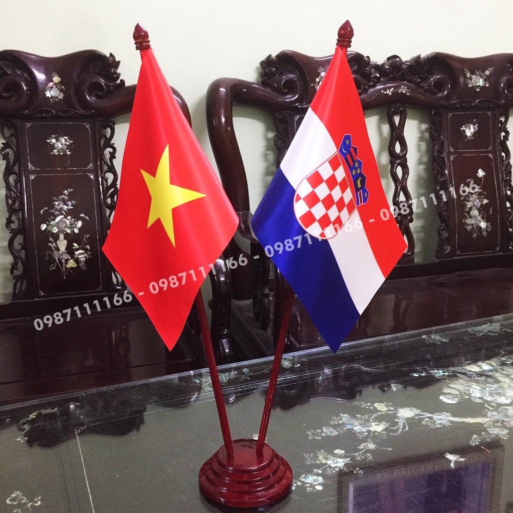 Cờ Để Bàn Đế gỗ Cắm 2 cờ Việt Nam - Croatia In Kỹ Thuật Số