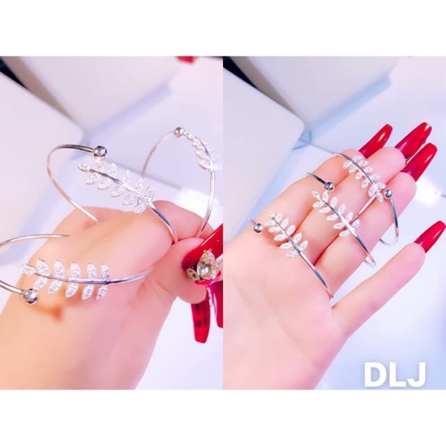 Lắc tay lá gắn đá bạc ta -
