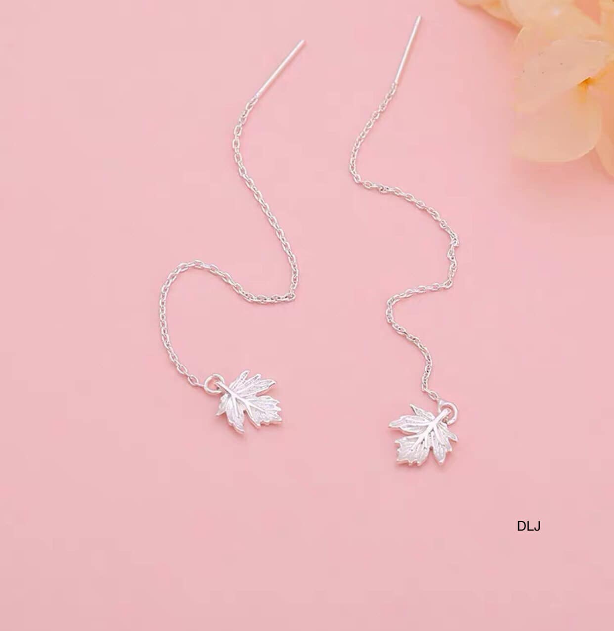 Bông tai nữ chất liệu bạc 925 hình lá phong MS72g
