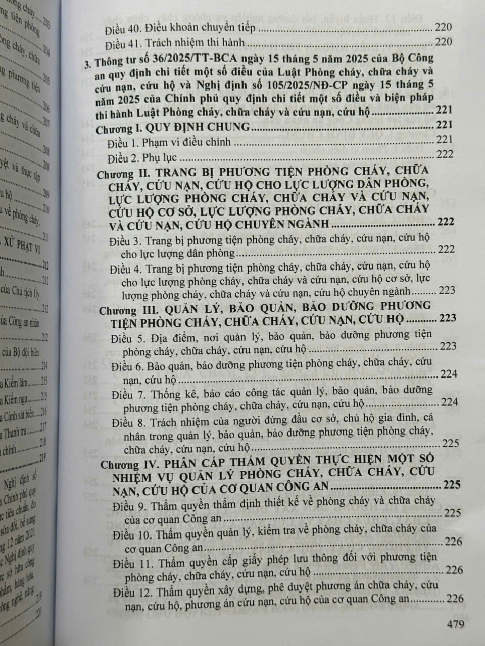 Sách Luật Phòng Cháy, Chữa Cháy Và Cứu Nạn, Cứu Hộ – Hệ Thống Văn Bản Quy Định, Hướng Dẫn Chi Tiết Thi Hành (V2586T)