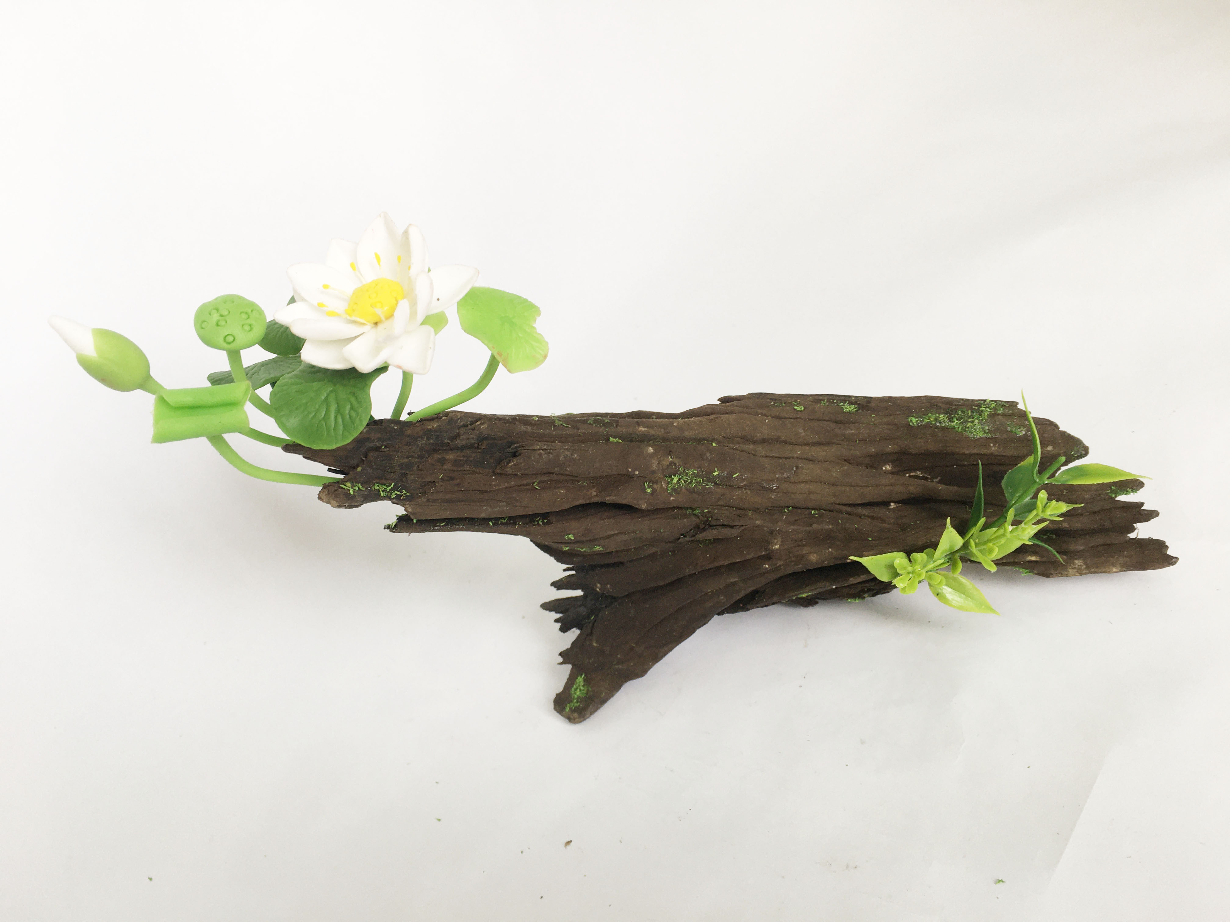 Lũa gỗ hình dáng tự nhiên kết hợp Hoa sen đất sét mini (1 bụi sen trắng) - Quà tặng trang trí handmade (20x10x10cm)