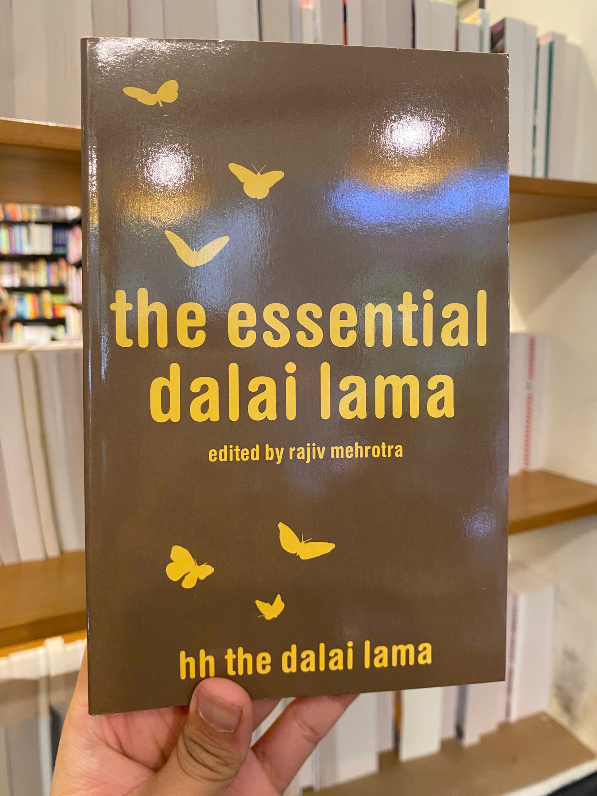 Sách - The Essential by Dalai Lama | Nonfiction / Spirituality / Buddhism / Ngoại văn Nhập khẩu
